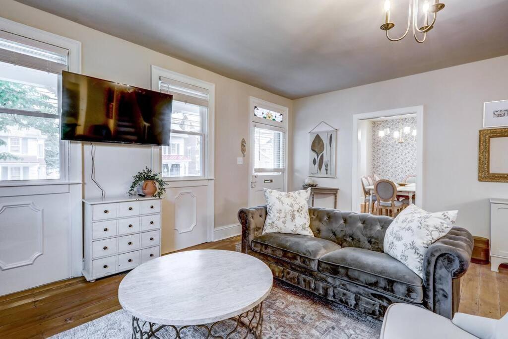 Victorian Manor On Main W 6 Beds-10 Mins To Lanc Holiday home *